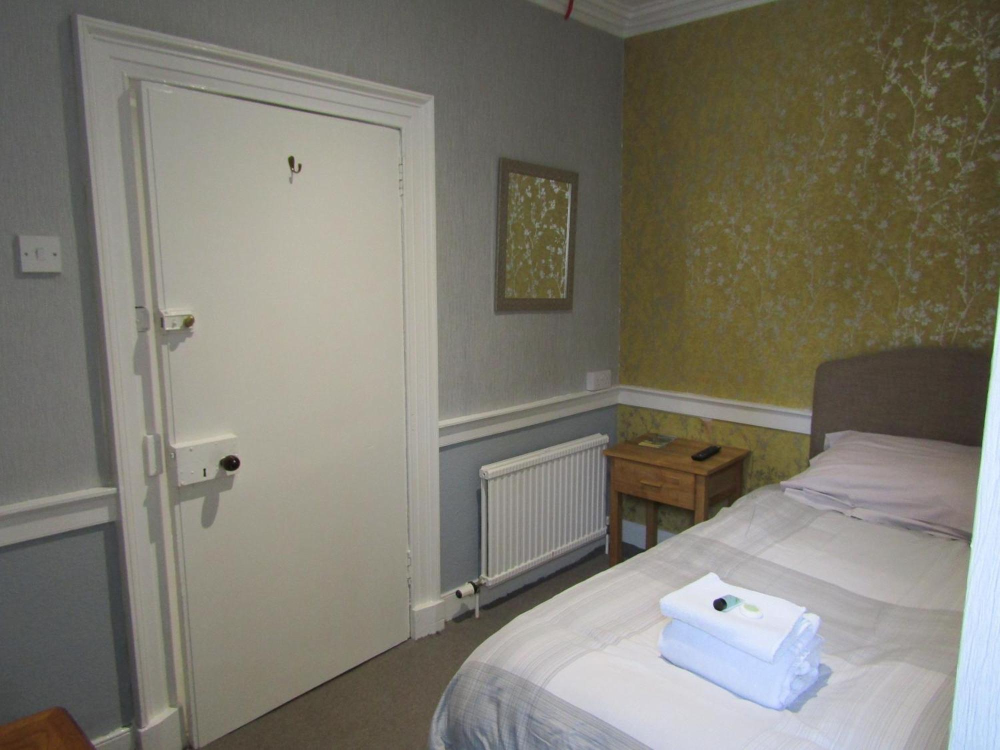The Crown Hotel Inverbervie Номер фото